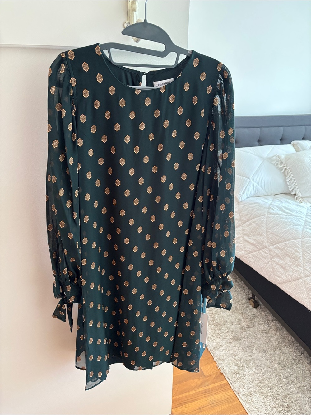Calvin Klein Dark Green Long-Sleeve Shift Dress with Gold Geo Print